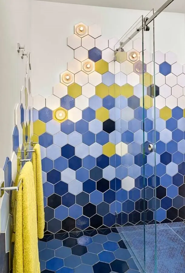 revestimento hexagonal para decoração de banheiro azul Foto Ideias Decor