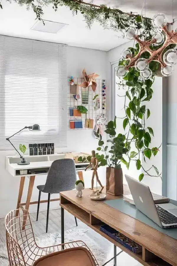 decoração de home office com cadeira cinza Foto Beatriz Quinelato Arquitetura