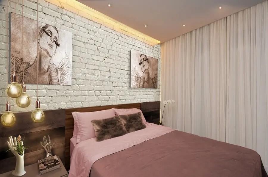 decoração de quarto de mulher com parede de tijolinho branco Foto We Heart It