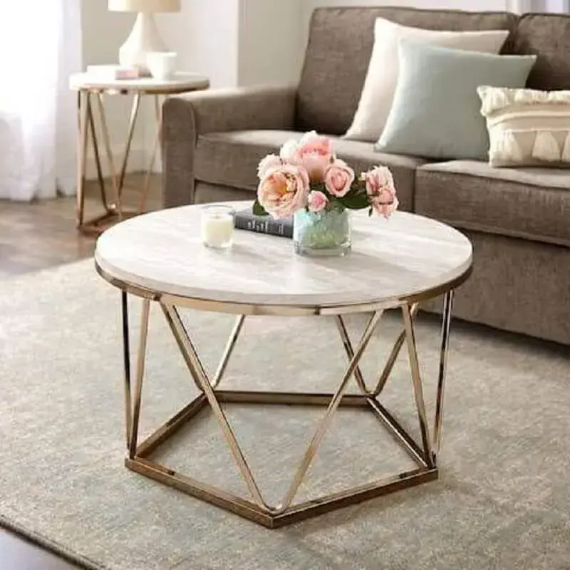 decoração de sala com mesa de centro redonda aramada Foto Pinterest