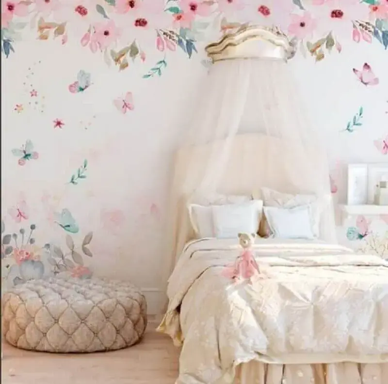 decoração delicada com papel de parede para quarto infantil feminino Foto Pinterest