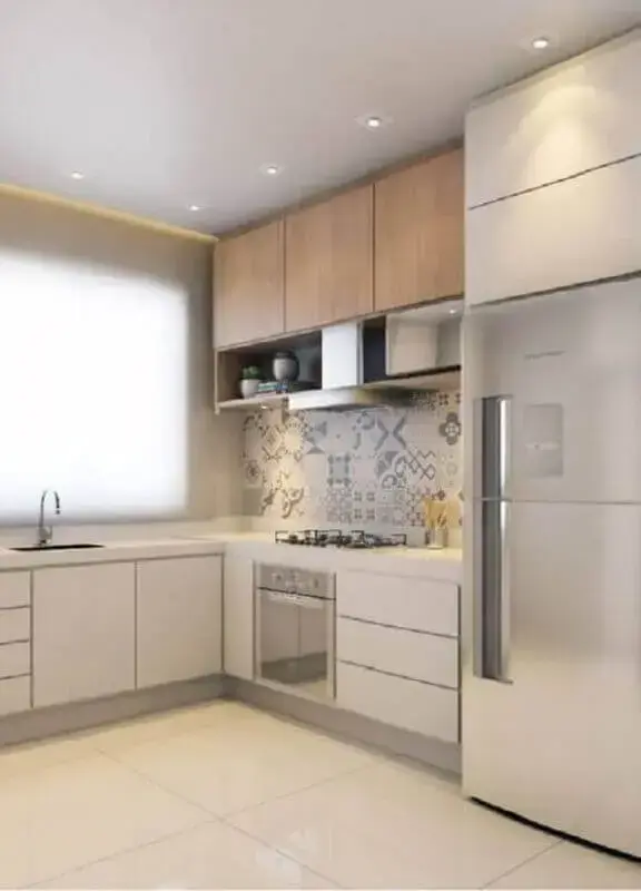 decoração em cores claras com armário aéreo para cozinha com balcão de canto Foto Pinterest