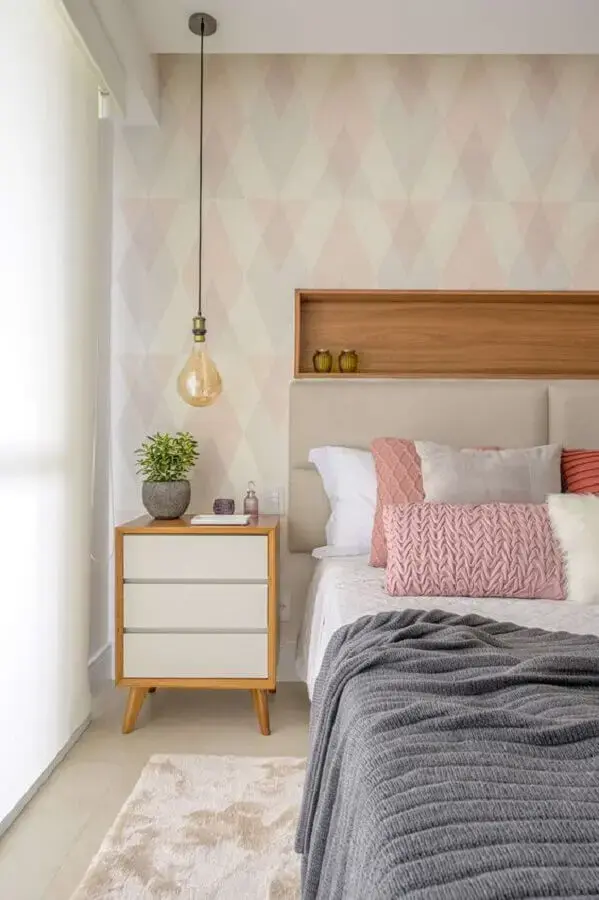 decoração em cores claras com papel de parede para quarto feminino Foto Muito Mais Arquietura
