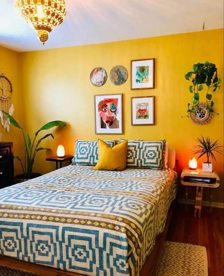 decoração simples para quarto de mulher amarelo Foto Pinterest