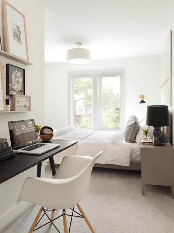 mesa de estudo para quarto de casal decorado todo branco Foto Pinterest