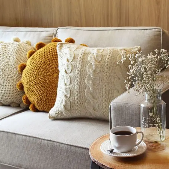 Almofada redonda de crochê para sala de estar