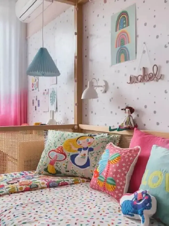 As almofadas para quarto infantil trazem cor e alegria para o dormitório. Fonte: MOOUI