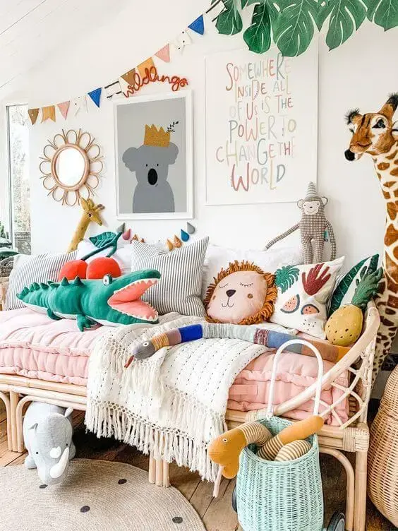 Decore o quarto das crianças com diferentes modelos de almofada infantil. Fonte: Pinterest