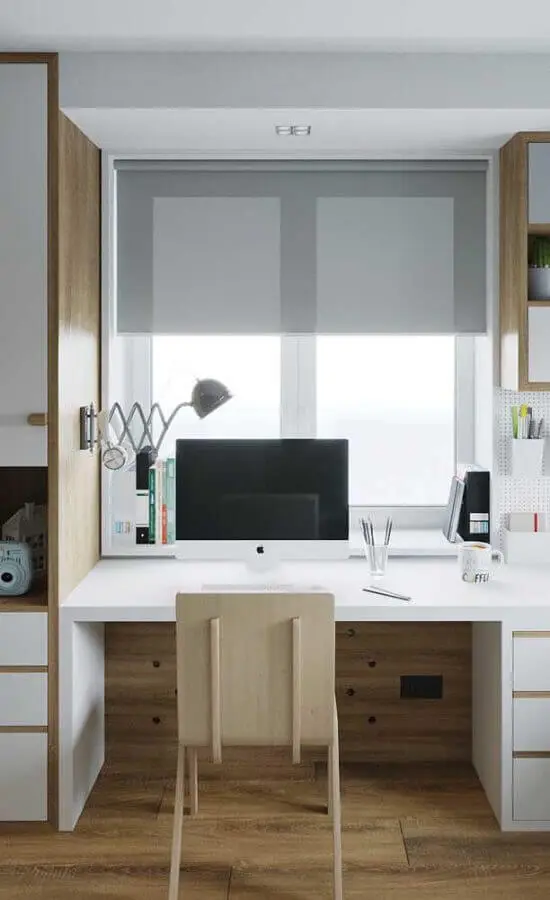 decoração de home office com escrivaninha pequena para estudo planejada com gavetas Foto Pinterest