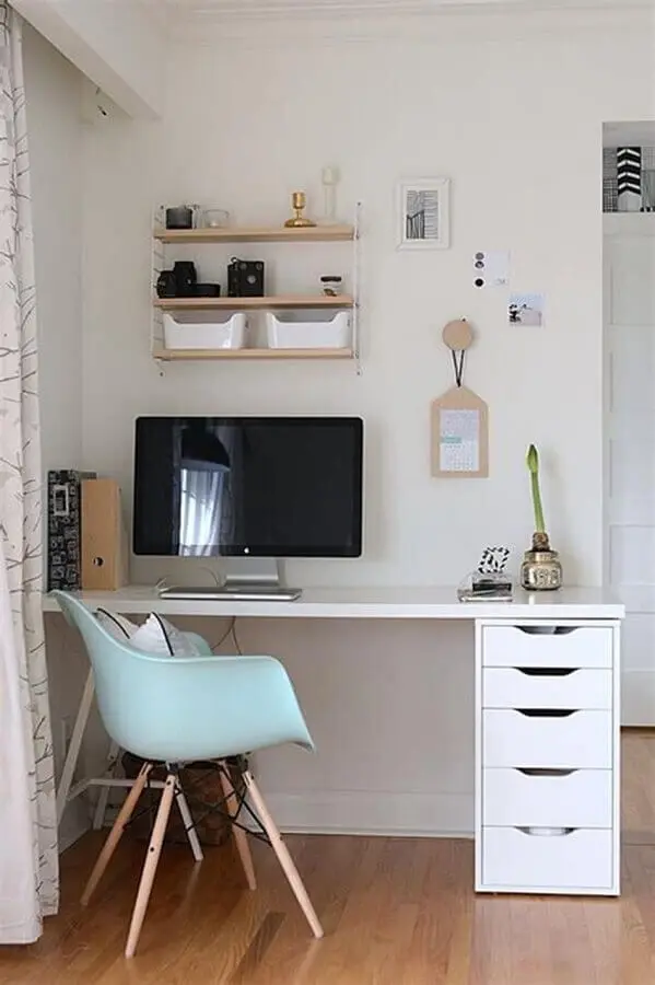 decoração simples com escrivaninha para estudo branca com gaveteiro Foto Reciclar e Decorar