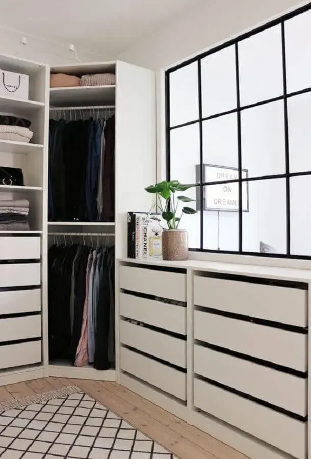 decoração simples para closet de casal todo branco Foto Pinterest