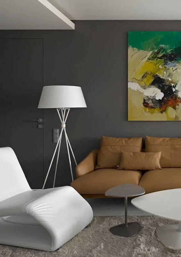 poltorna moderna para decoração de sala de visita cinza com sofá de couro Foto Pinterest