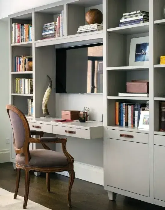 Armário de escritório com nichos para livros