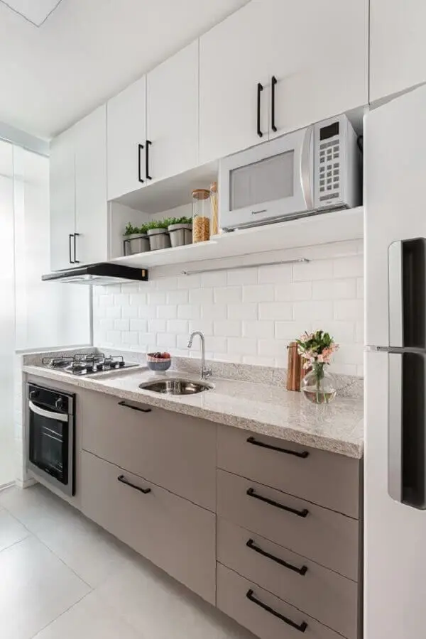 armário aéreo branco para decoração de cozinha com gabinete cinza Foto Casa de Valentina