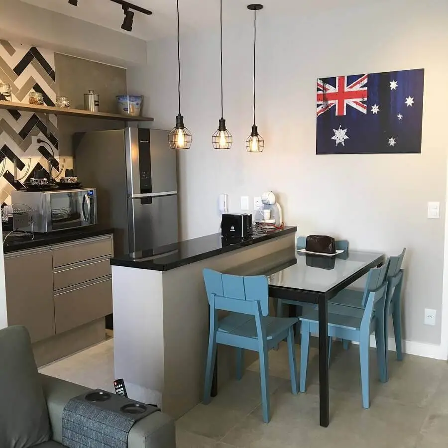 cadeira azul para decoração de cozinha americana com sala de jantar simples Foto Pinterest