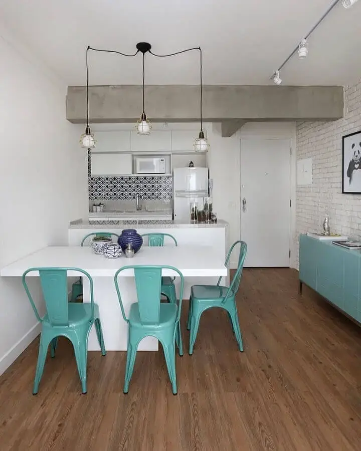 cadeira verde piscina para decoração de sala de jantar com cozinha americana integrada Foto Casa 2 Arquitetos
