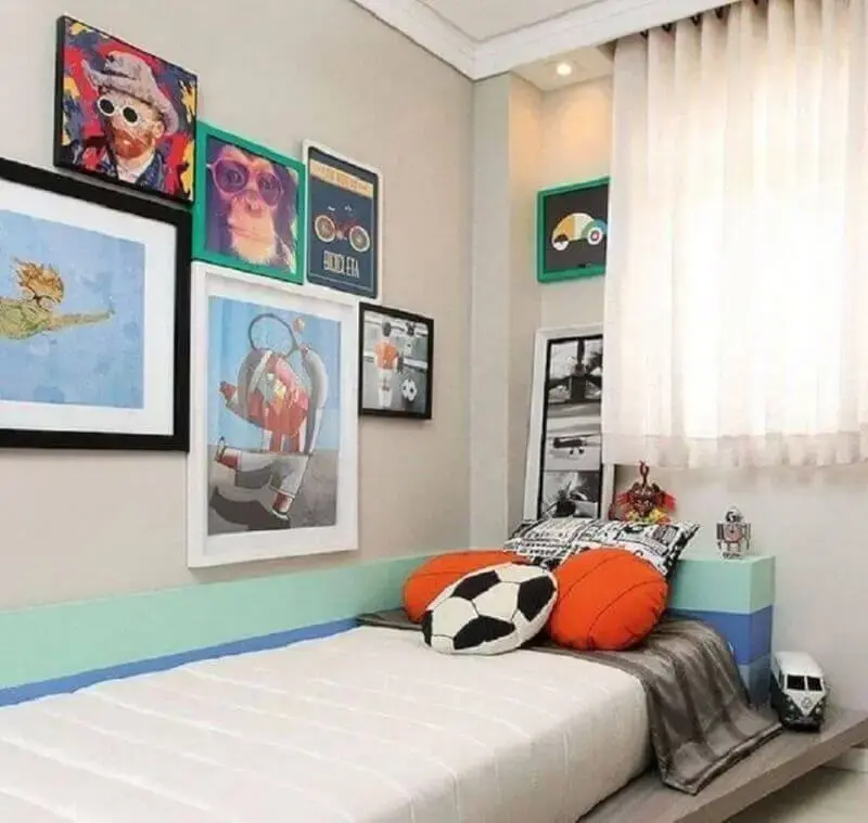 decoração com quadros para quarto de homem Foto Pinterest