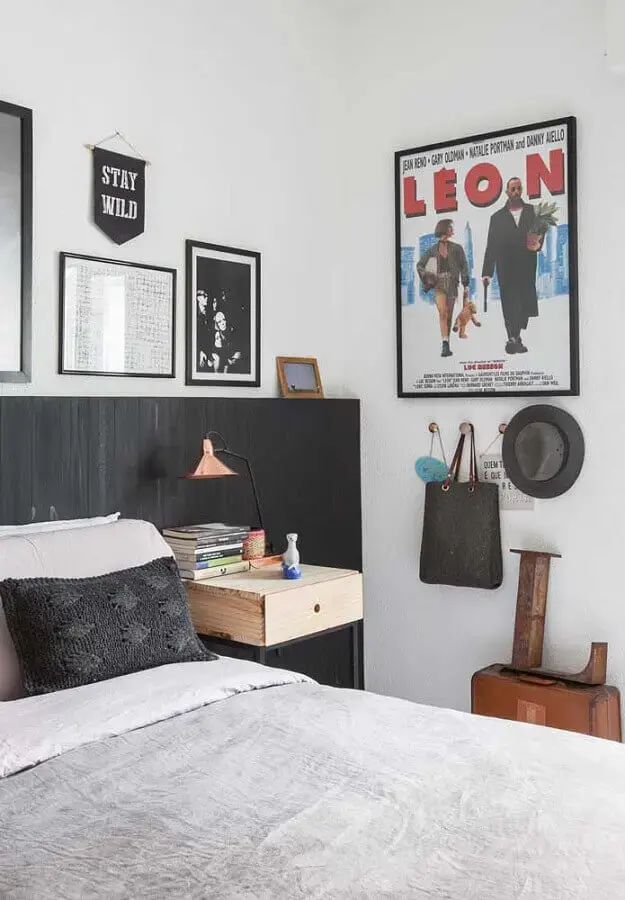 decoração com quadros para quarto de homem simples Foto Pinterest