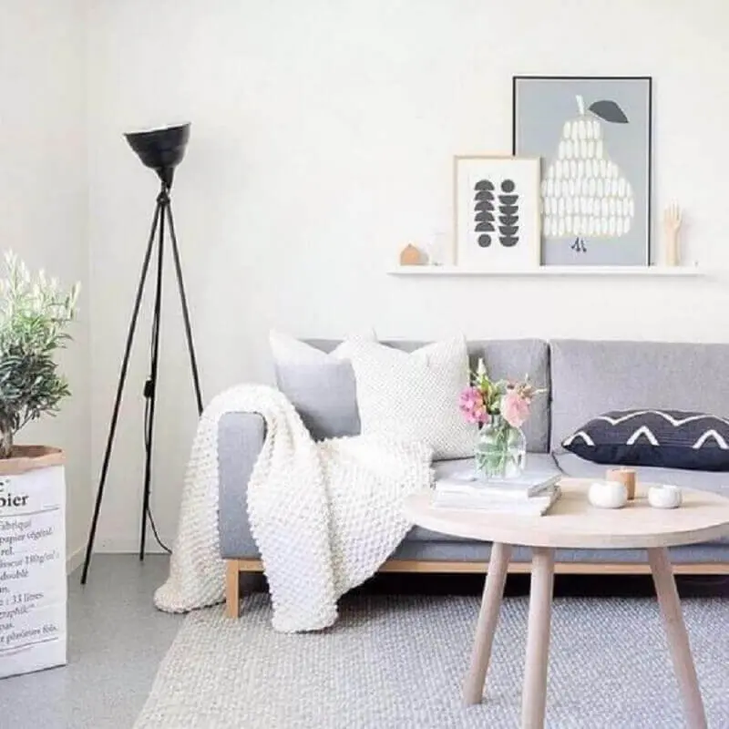 decoração minimalista com luminárias de piso para sala de estar Foto Pinterest