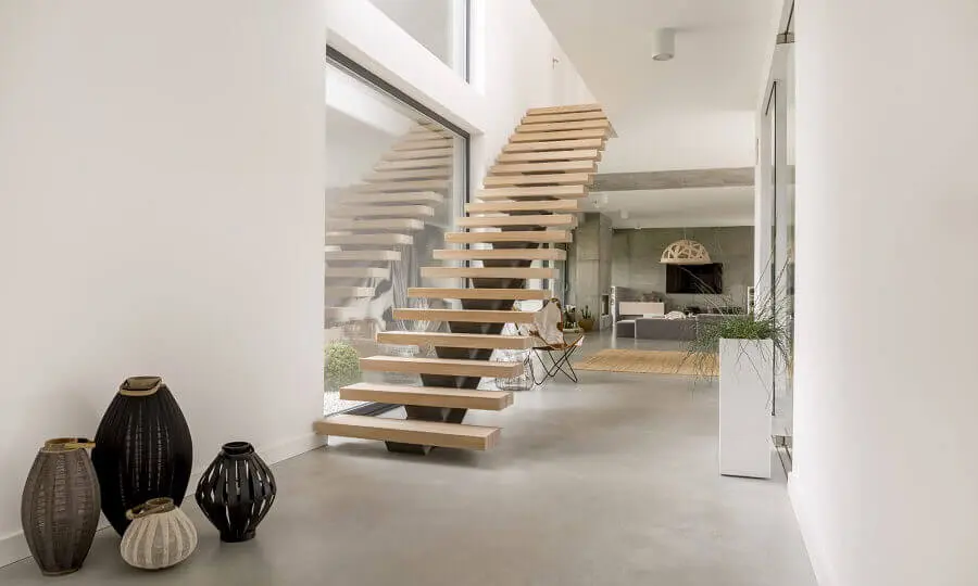 decoração moderna com escadas internas de madeira e ferro Foto All Architecture Designs
