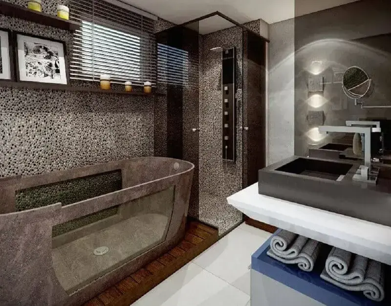 decoração moderna para banheiro cinza com banheira de imersão contemporânea com detalhe de vidro Foto Samira Jarouche