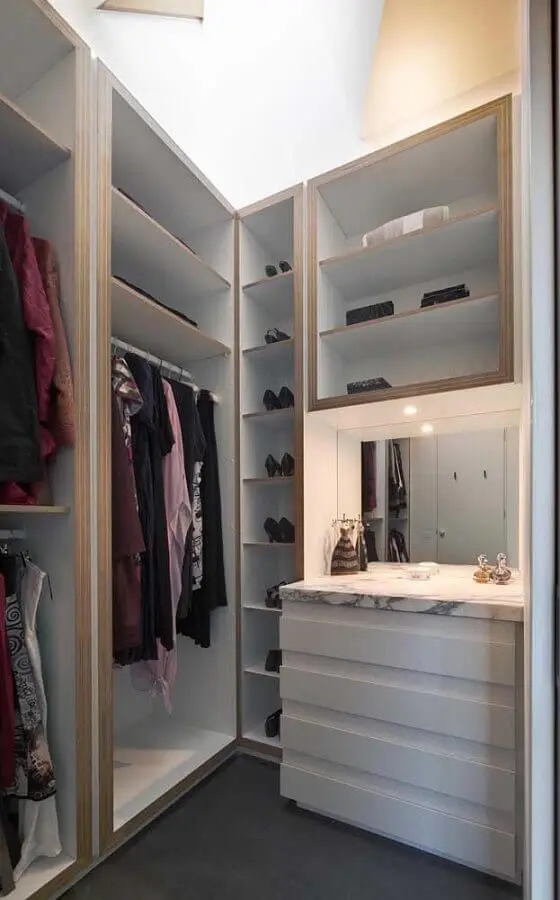 decoração simples para armário closet modulado Foto House and Home