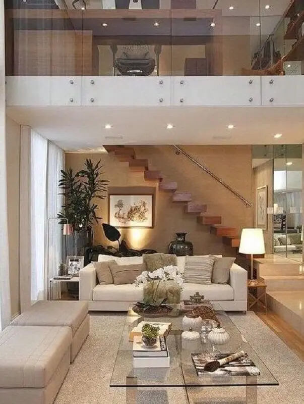 escada de madeira interna suspensa para decoração de sala de estar com mezanino Foto Pinterest