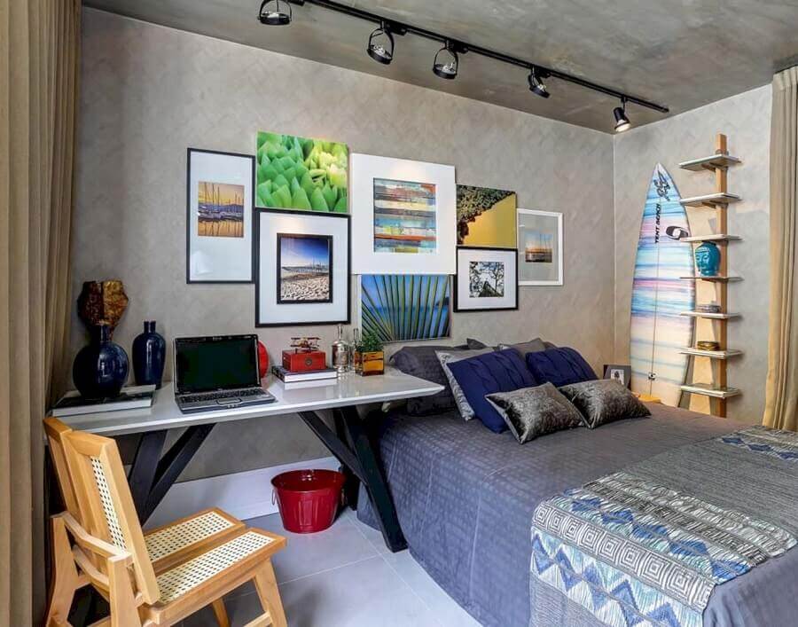 quadros para quarto de homem decorado com parede de cimento queimado Foto Pinterest
