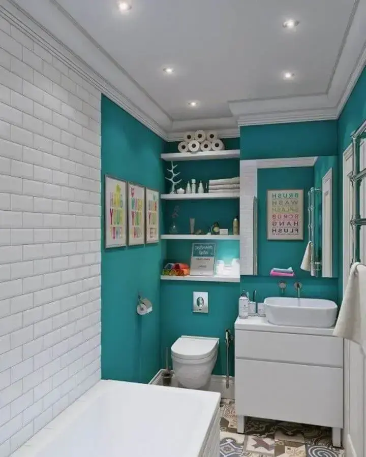 tinta verde piscina para decoração de banheiro branco Foto Pinterest