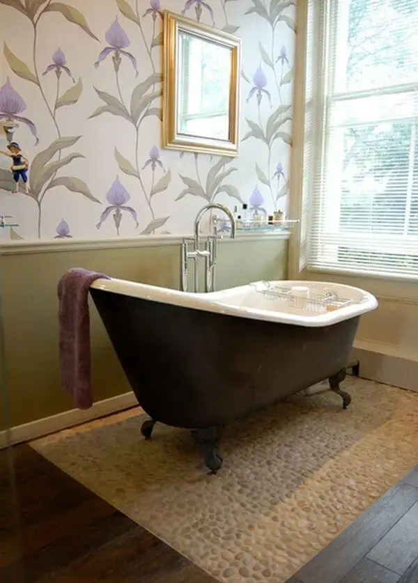 Banheira de pé preta para banheiro decorado