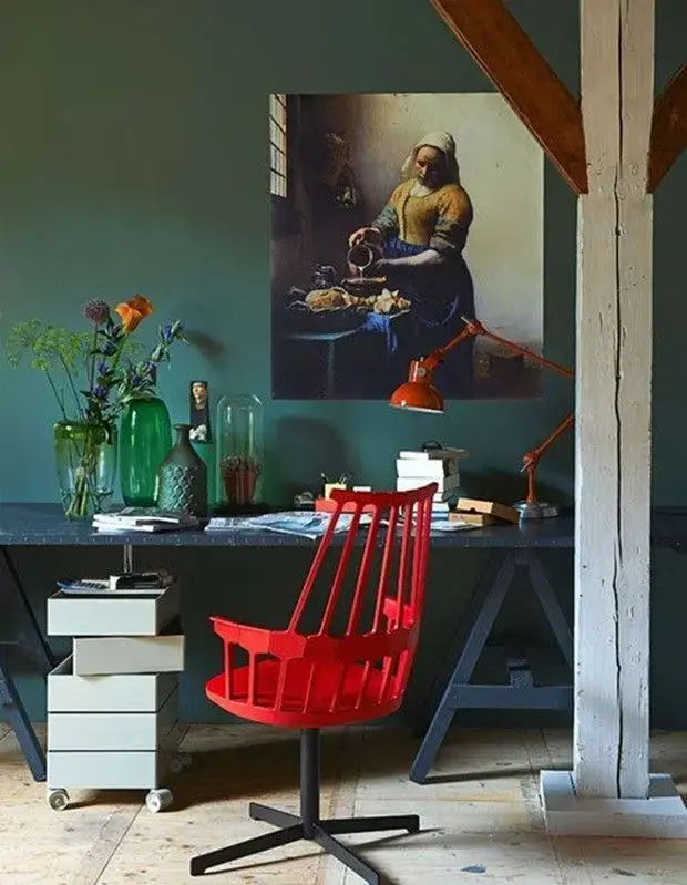 Cadeira vermelha para escritório moderno