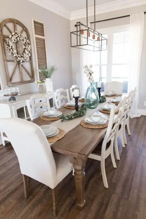 Mesa provençal de madeira para sala de jantar branca e sofisticada