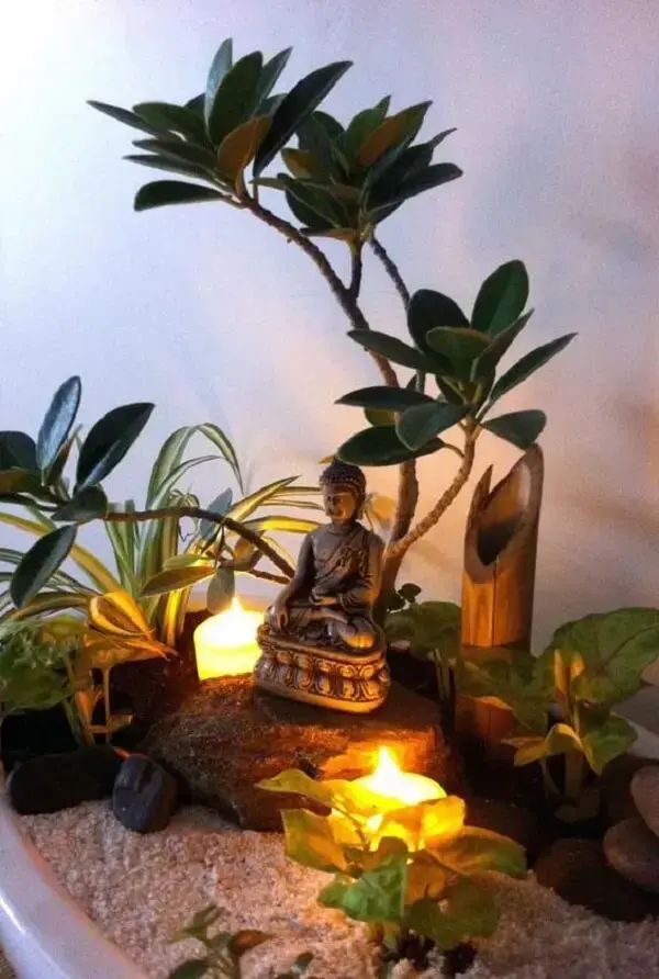 No projeto você pode criar um jardim zen com objetos de decoração indiana. Fonte: Pinterest