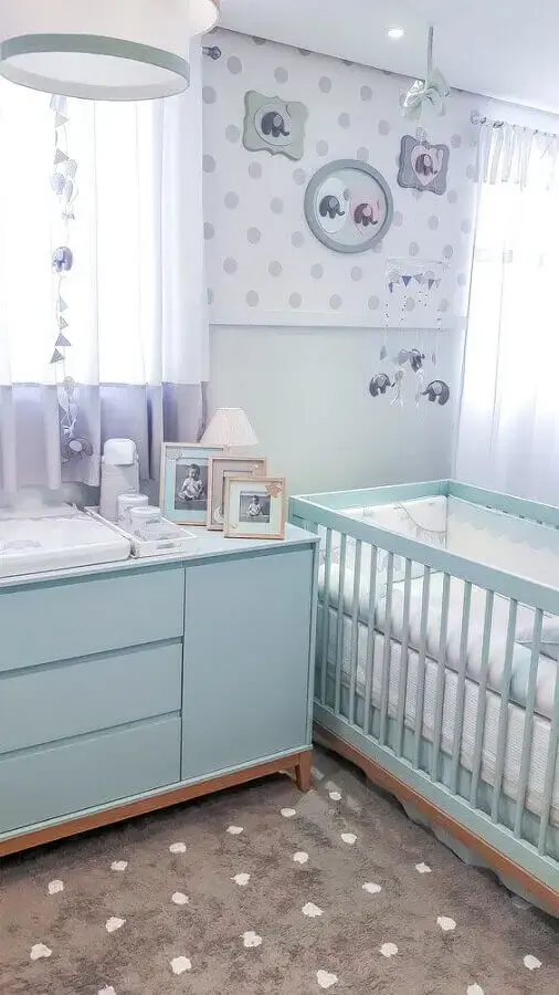 cômoda com trocador para decoração de quarto de bebê azul Foto Puro Amor Baby Shop