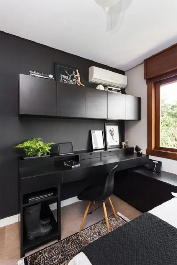 decoração simples para quarto preto com escritório Foto Pinterest