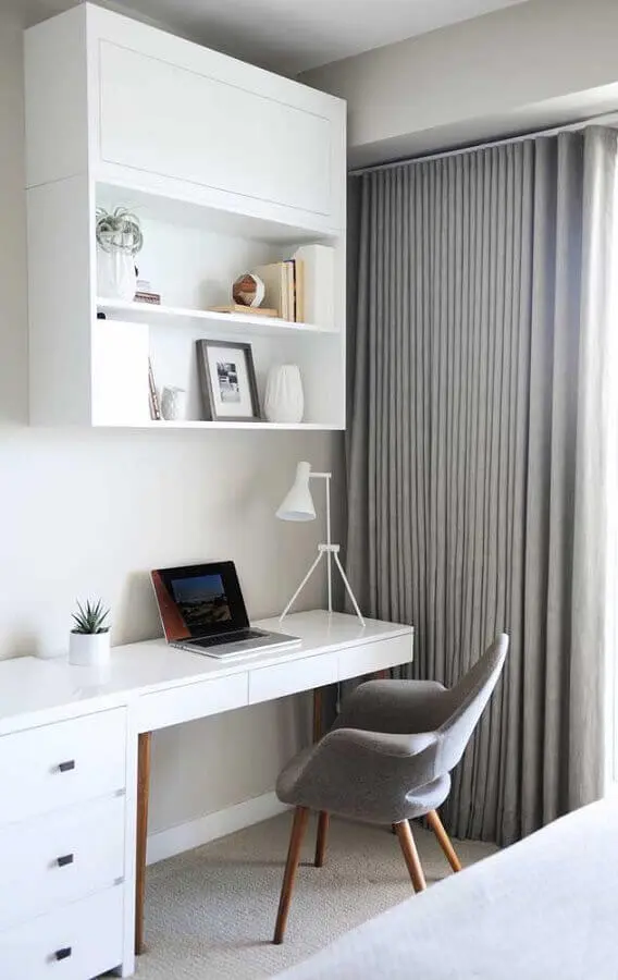 escrivaninha branca com cadeira moderna para decoração de quarto com escritório Foto Pinterest