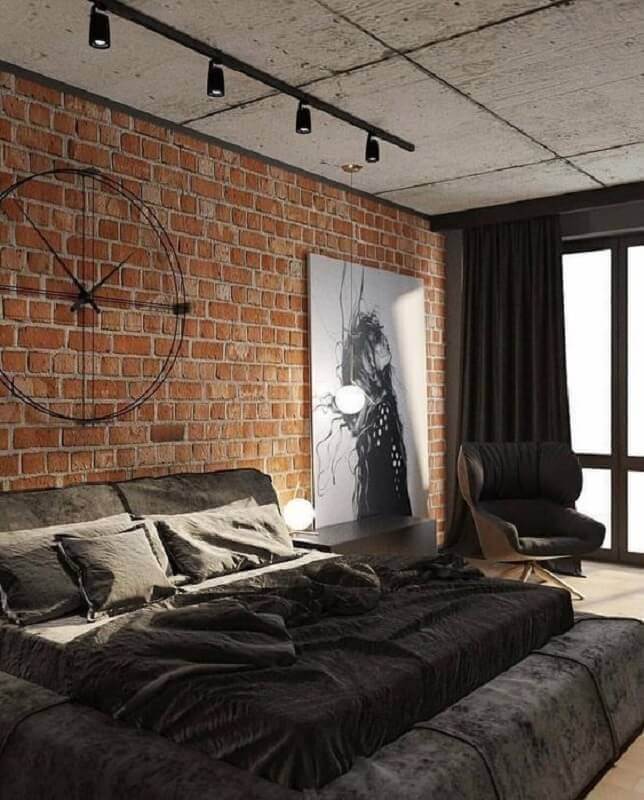 quarto estilo industrial decorado com trilho de luz e parede de tijolinho Foto Futurist Architecture