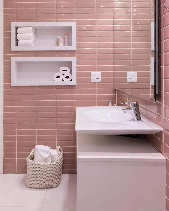 revestimento cor de rosa chá para decoração de banheiro Foto Studio Deux