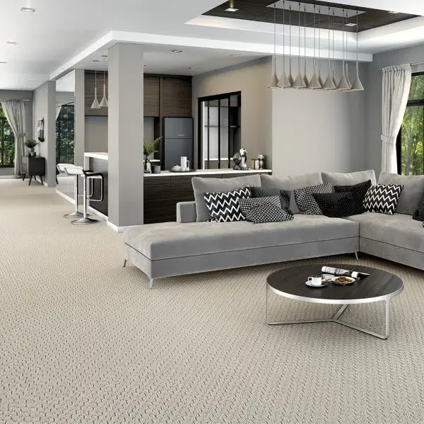Carpete para sala bege com sofá cinza moderno