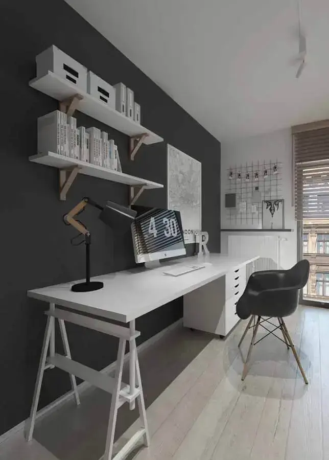 Decoração com escrivaninha para home office grande branco e cinza Foto Pinterest