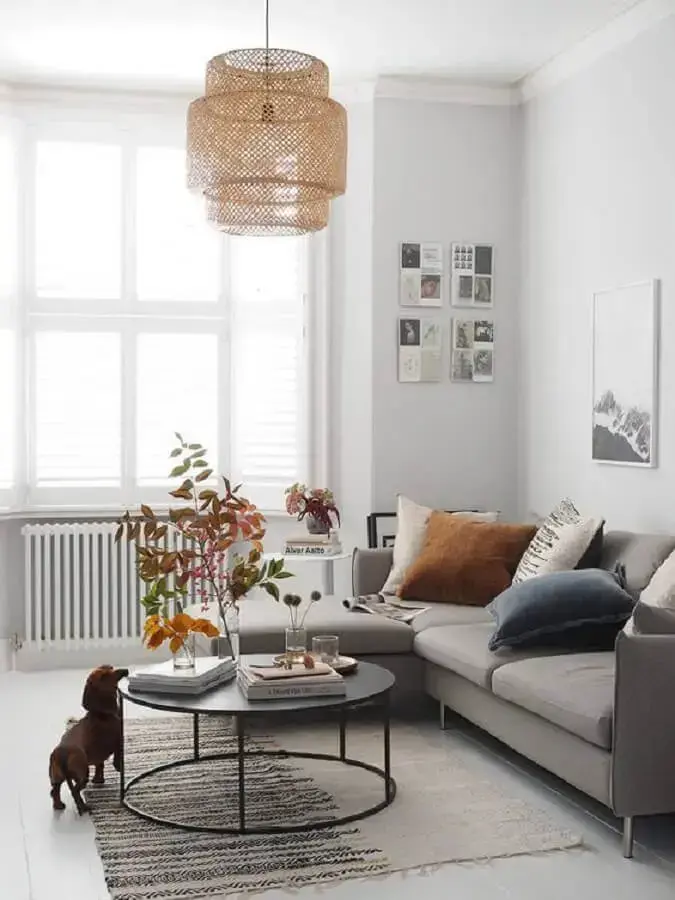 Lustre rústico para decoração sala cinza e branco  Foto Pinterest