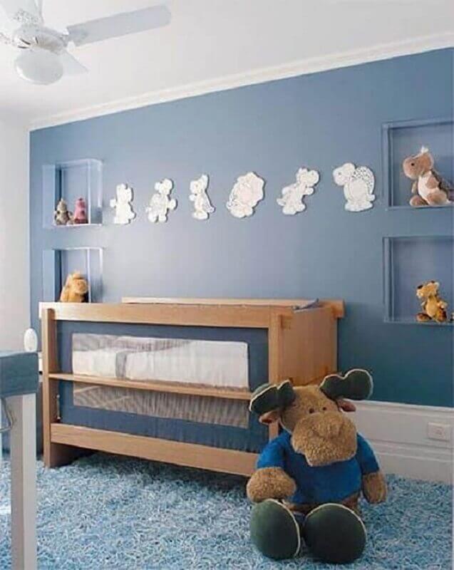 Berço de madeira moderno para decoração de quarto de bebê azul Foto Dcore Você