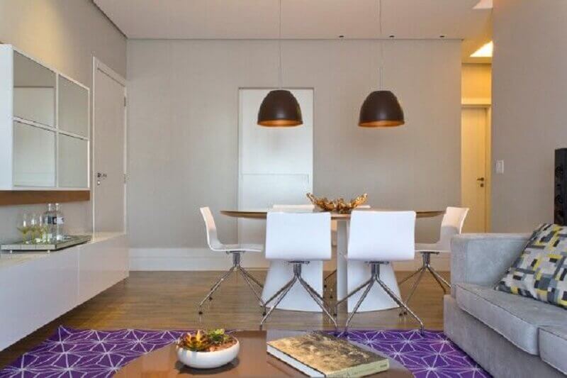 Decoração de sala de estar e jantar integrada simples Foto Semiramis Alice Arquitetura e Design