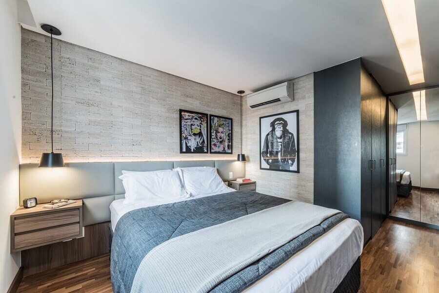 Decoração moderna para quarto de casal com cabeceira de camas box com criado mudo estofada Foto Pietro Terlizzi