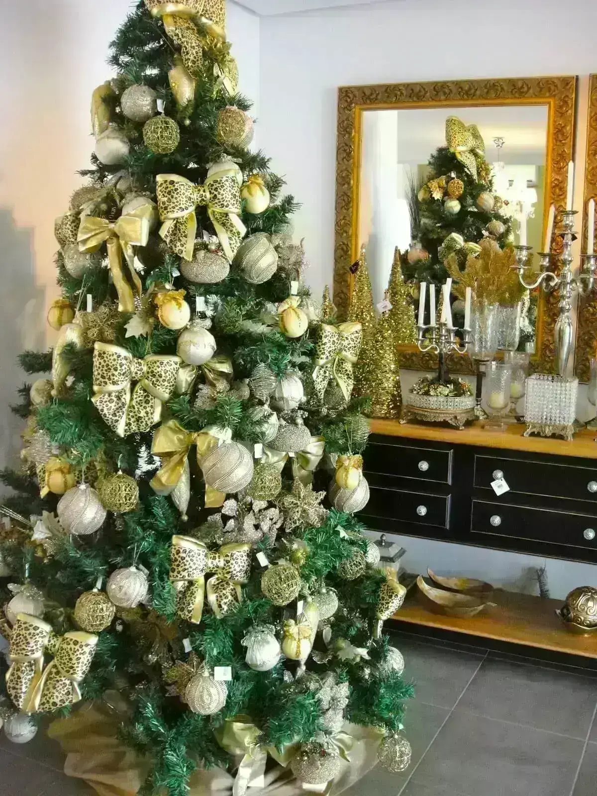 Árvore De Natal Pequena Completa C/ Enfeites Luxo-só Montar!