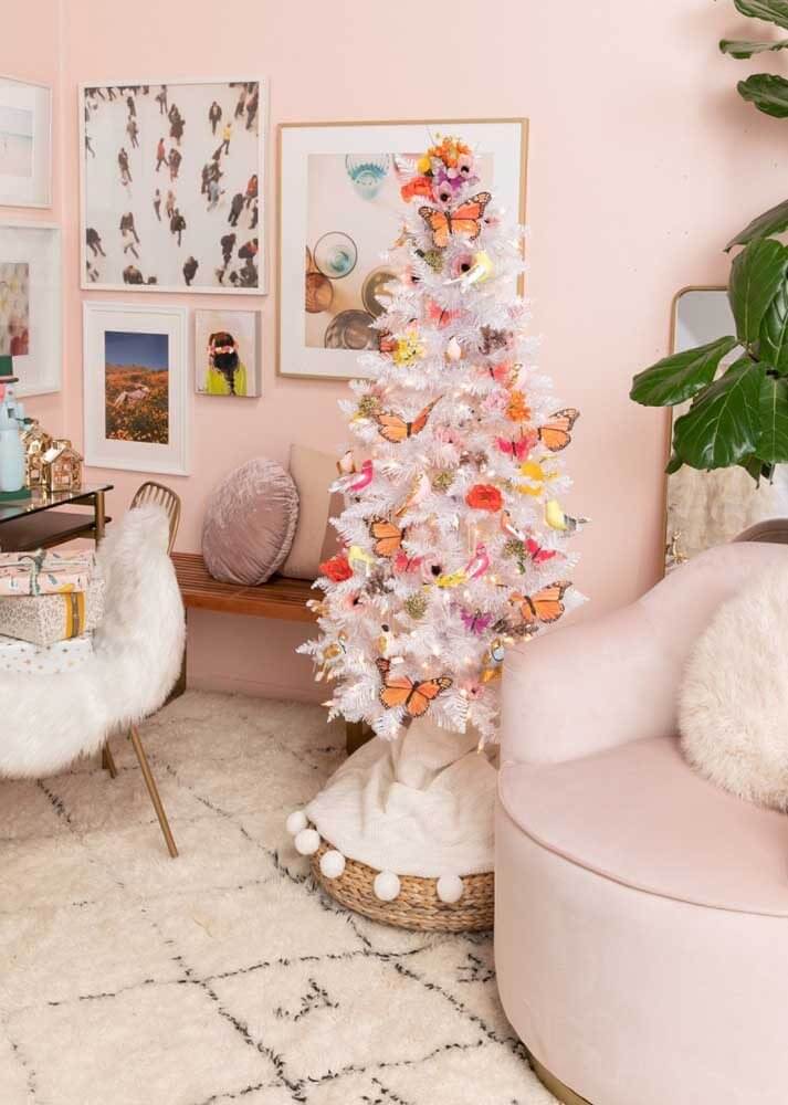 Árvore de Natal Branca: 8 ideias para decorar sua casa