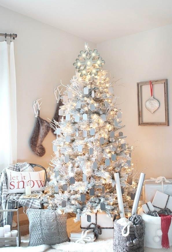 Árvore de natal branca com cinza  Decoração de arvore de natal