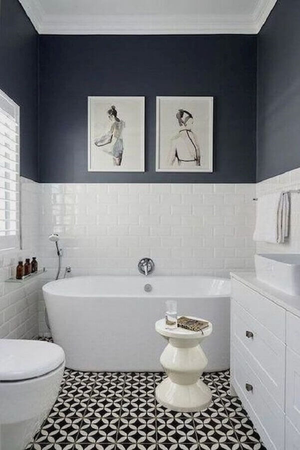  Azulejo tijolinho branco meia parede para decoração de banheiro com banheira de imersão Foto House of British Ceramic Tile