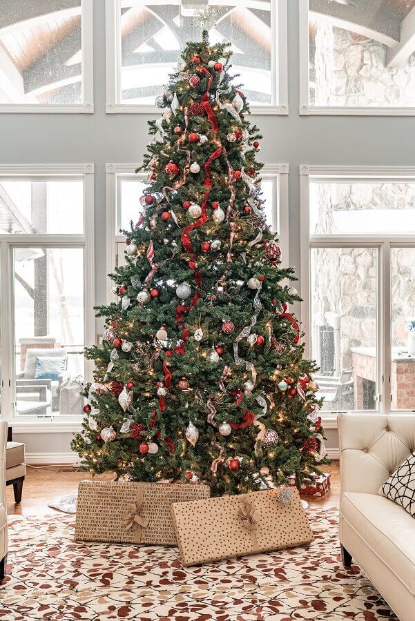 Como montar árvore de Natal para decoração clássica Foto Unsplash