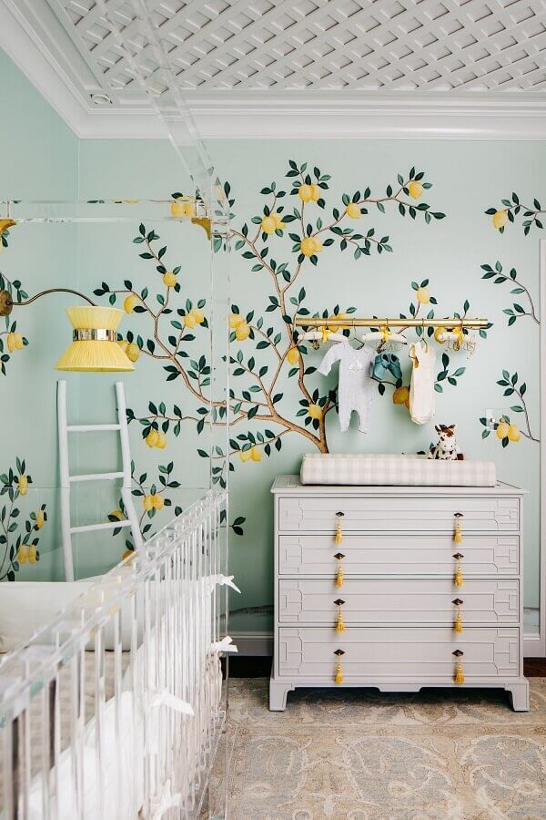 Decoração com papel de parede para quarto de bebê unissex verde e branco Foto Casa Vogue
